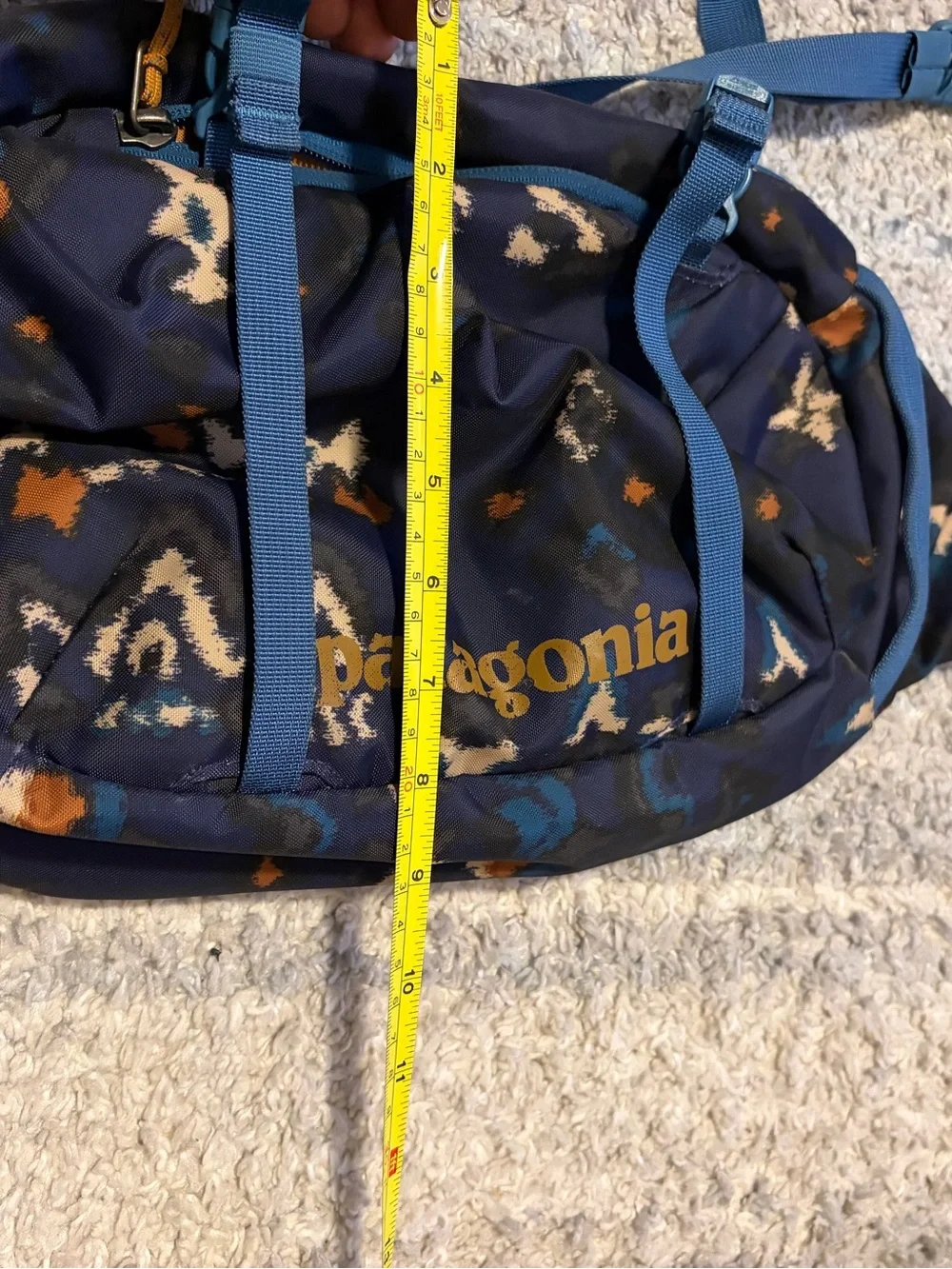 Patagonia Atom Sling 8L Bag Crossbody Backpack Blue Ikat Geo Print Hiking Travel